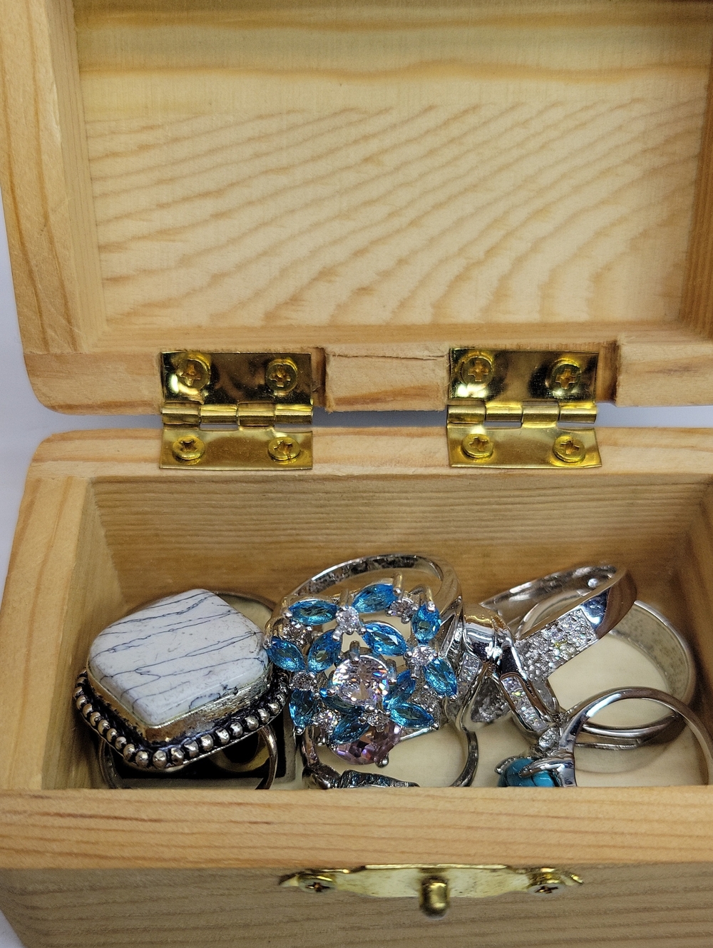 Wooden Box Filled With Sz9-10 Rings - Picture 2 of 3